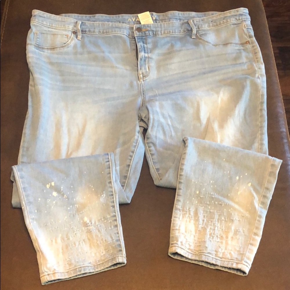 ***LIkE NeW***  Distressed Jeans   Size 26W